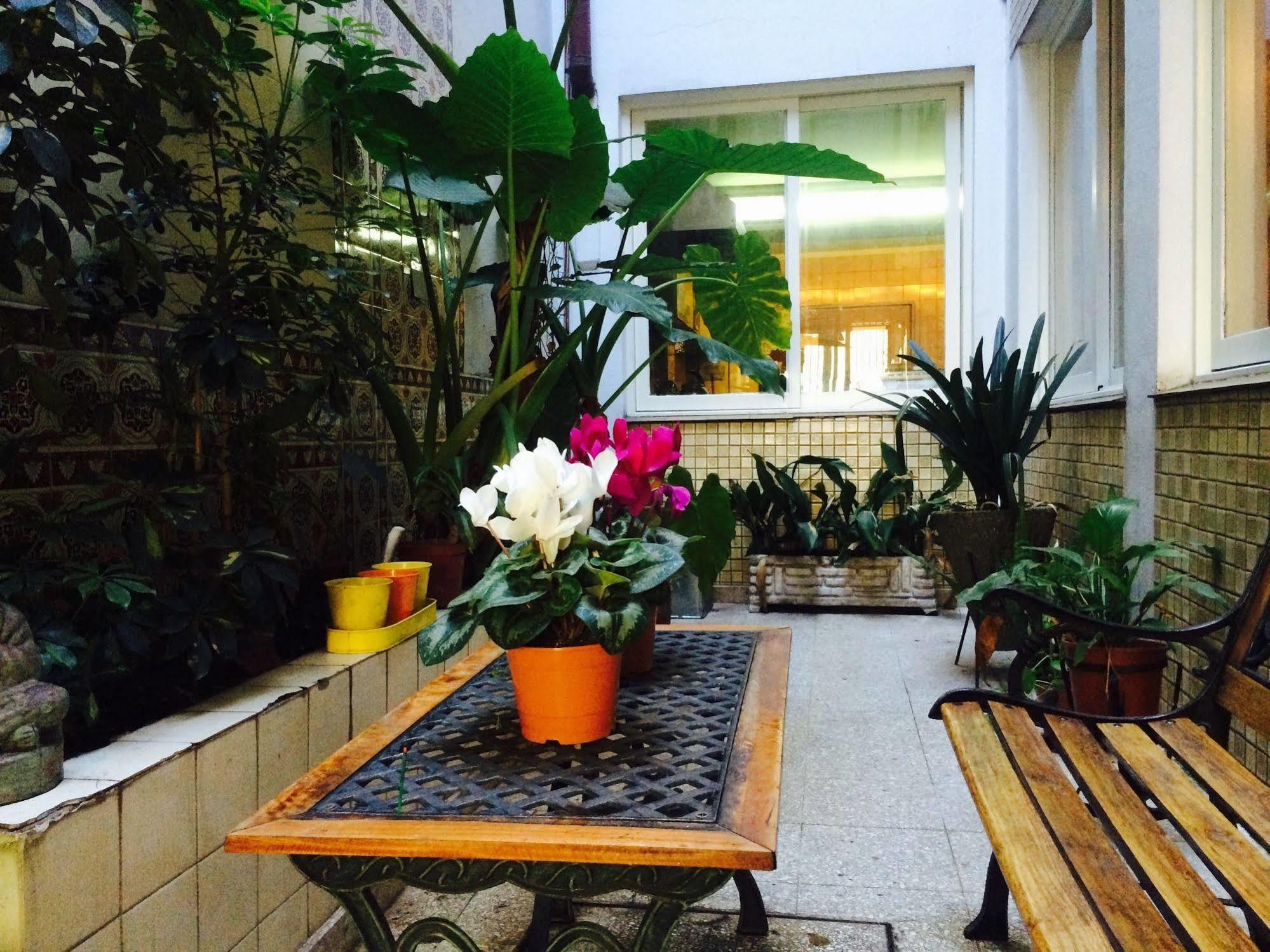 Petit Recoleta Hostel Buenos Aires Luaran gambar