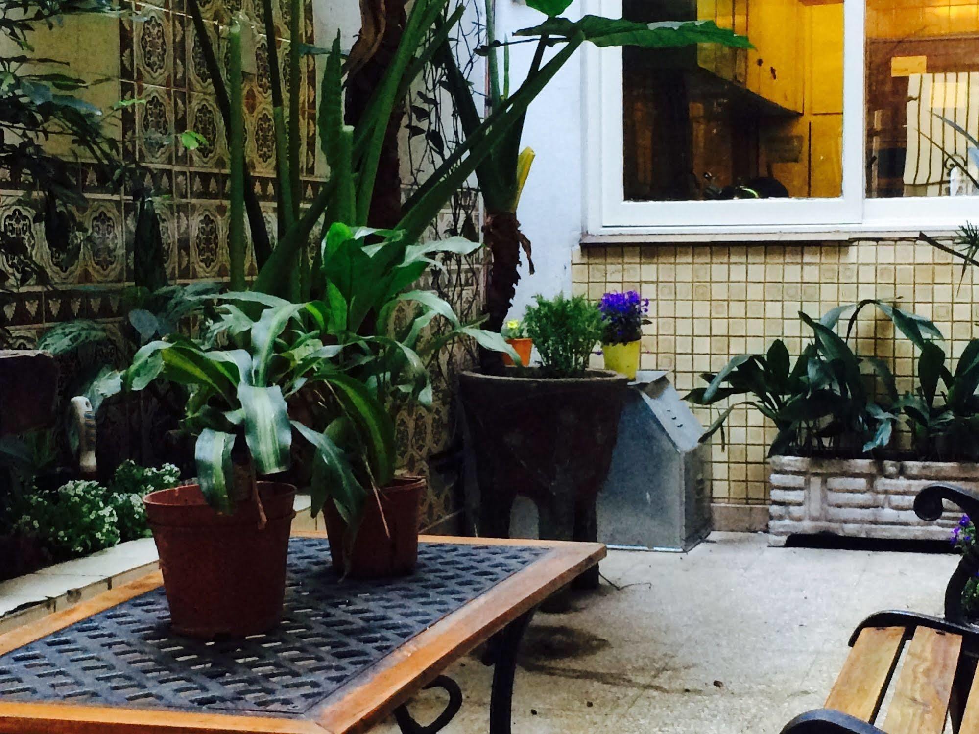 Petit Recoleta Hostel Buenos Aires Luaran gambar