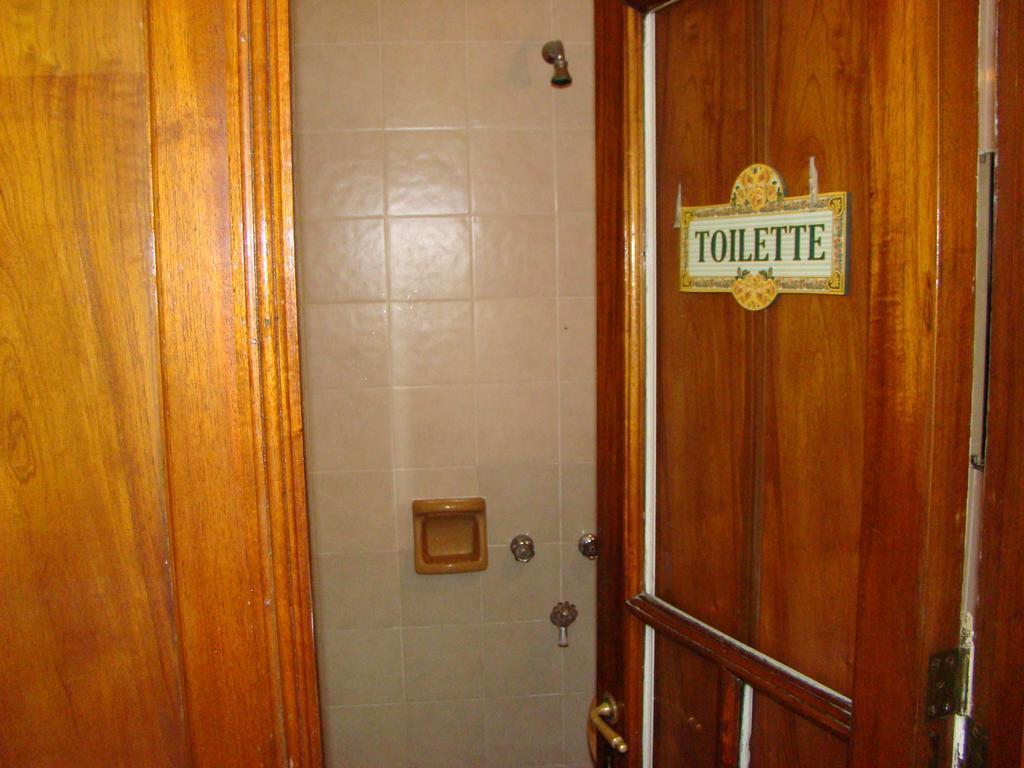 Petit Recoleta Hostel Buenos Aires Bilik gambar